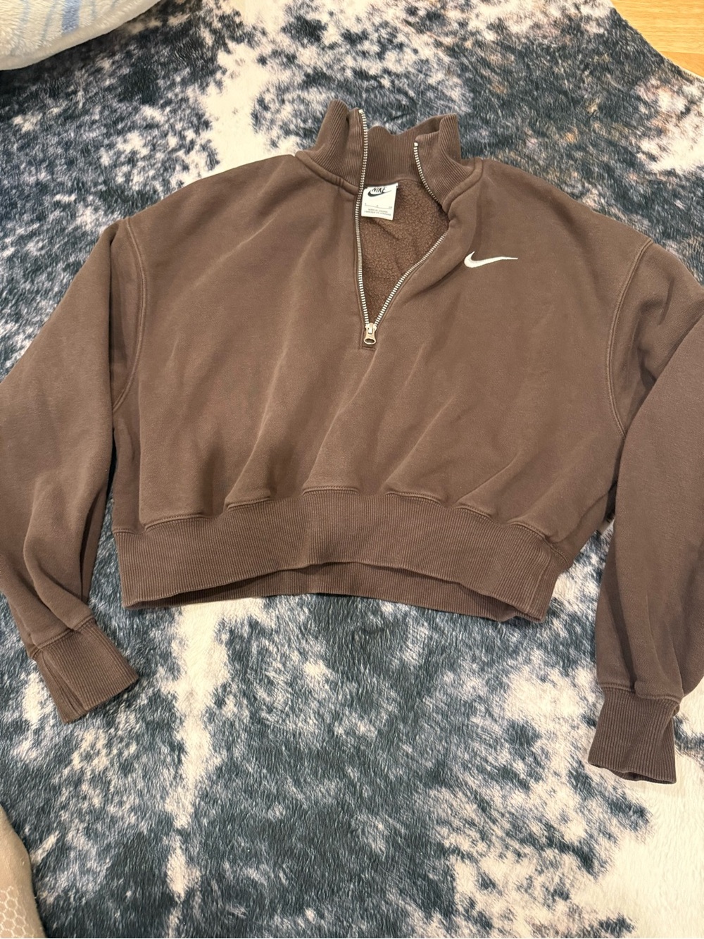 Nike Women’s Cropped Quarter Zip Sweatshirt